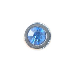 Aquamarine inset gem