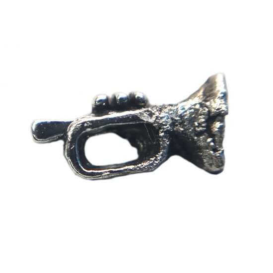 Trumpet charm