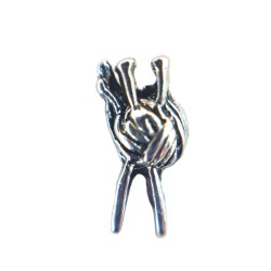 Knitting needles charm