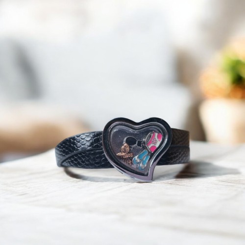 Leather heart bracelet Leather heart bracelet