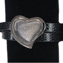 Leather heart bracelet